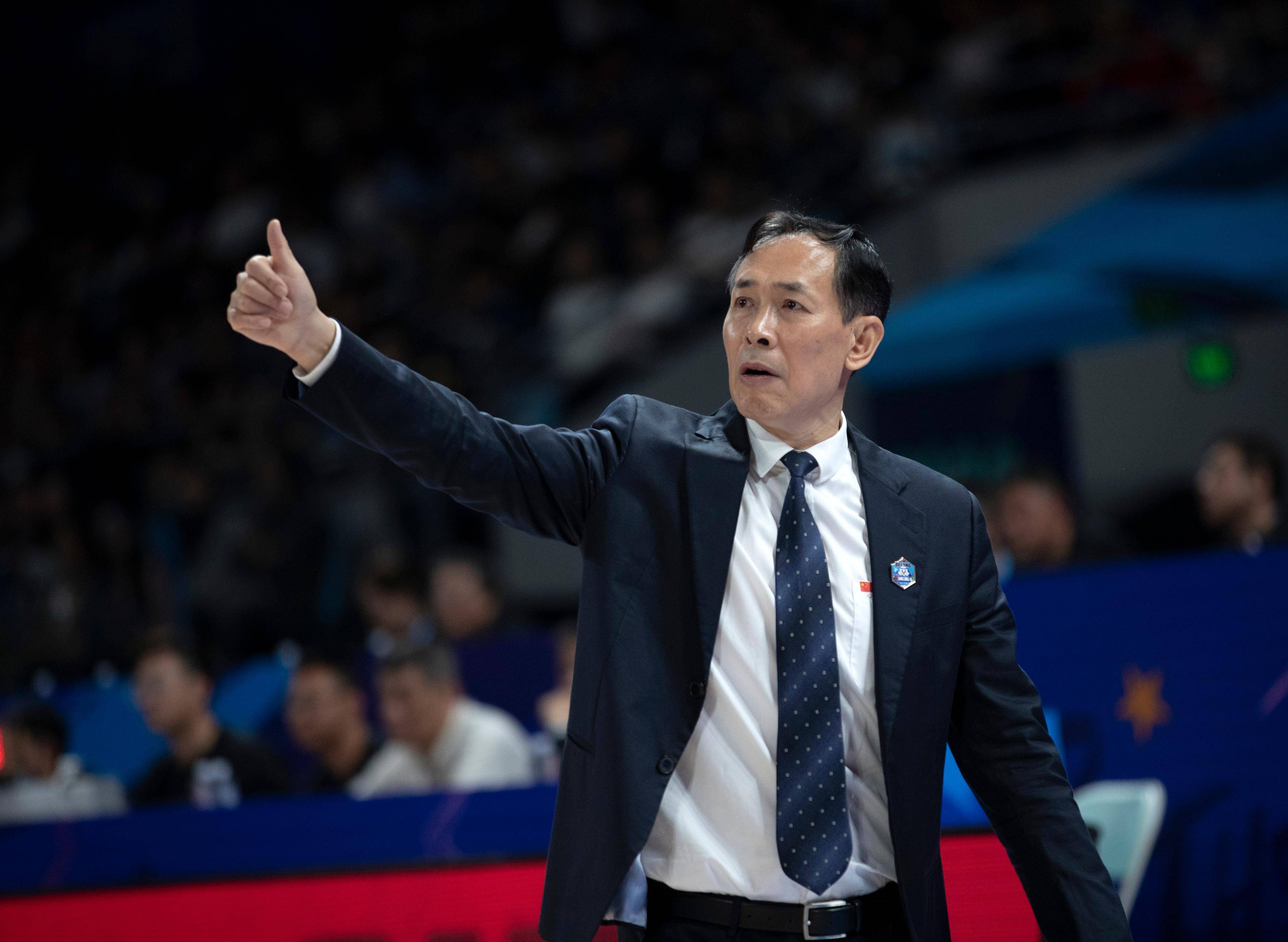 包含CBA新赛季即将打响，球队积极备战，气势如虹的词条