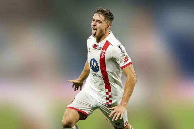 萨索洛客场逆袭,保级形势大有改观,士气大振 萨索洛客场逆袭,保级形势大有改观,士气大振