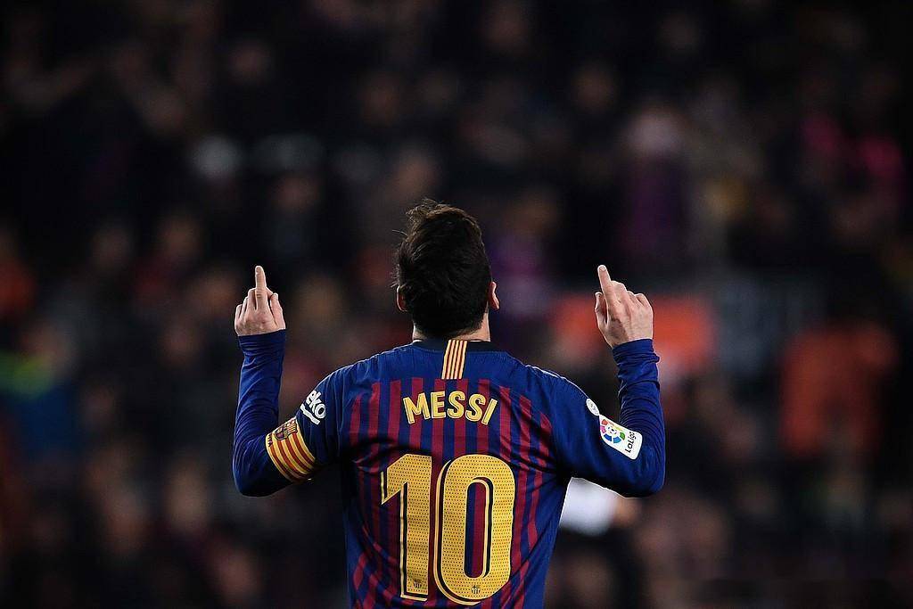 勒沃库森力克英格兰，梅西点燃赛场的简单介绍