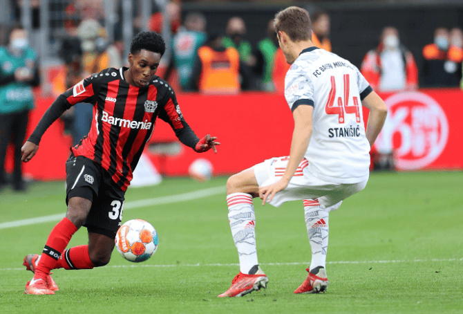 勒沃库森碾压莱比锡红牛,格纳布里高光表现 勒沃库森碾压莱比锡红牛,格纳布里高光表现